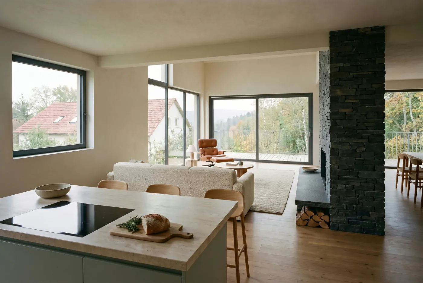 Blick in die Wohnhalle des Tennenhauses, Startbild des 360°-Rundgangs